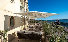 Palazzo Alfeo Aparthotel